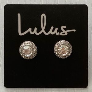 Lulus Costume Jewelry Silver Stud Earrings
